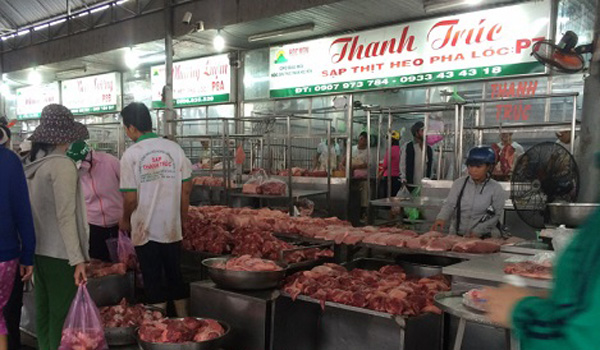 Từ 16/10, TP. HCM cấm cửa thịt heo “bẩn” vào chợ đầu mối