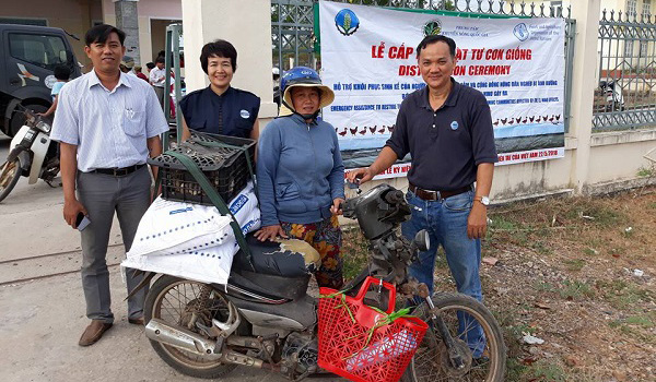 Bình Thuận: Hỗ trợ người chăn nuôi gia cầm bị ảnh hưởng của El Nino