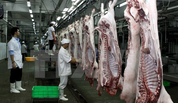 Bộ Công Thương thúc đẩy tiêu thụ thịt lợn tồn trong dân